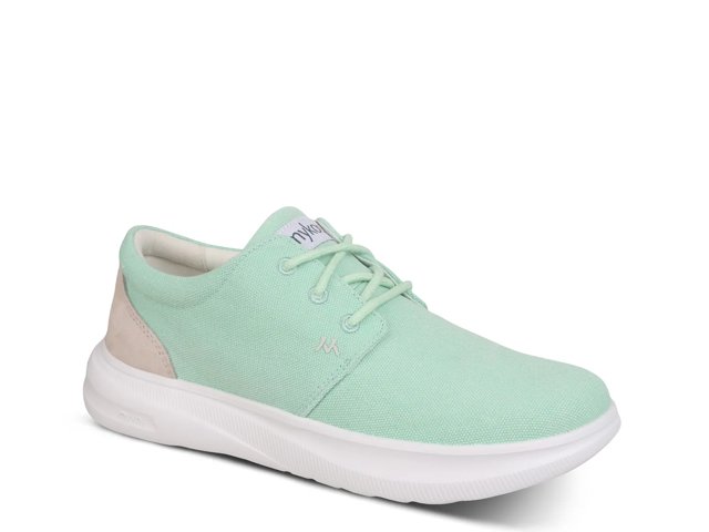Lake Sneaker - Women's