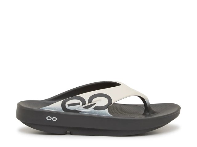 OOFOS OOriginal Flip Flop - Men's - Free Shipping | DSW