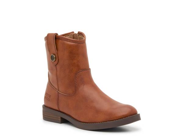 Click to shop kids boots at DSW Designer Shoe Warehouse.