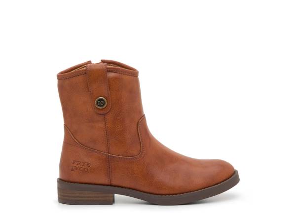 Click to shop girls' boots at DSW Designer Shoe Warehouse.