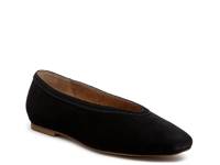 Freya Flat Black view