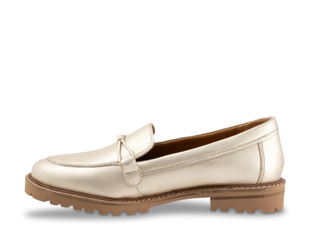 Fiora Loafer