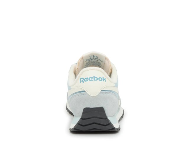 Classic AZ Sneaker - Women's