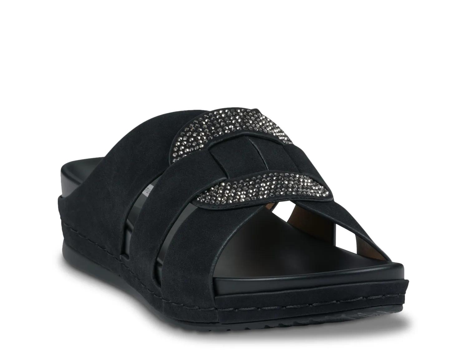 Betsy Sandal - image 3