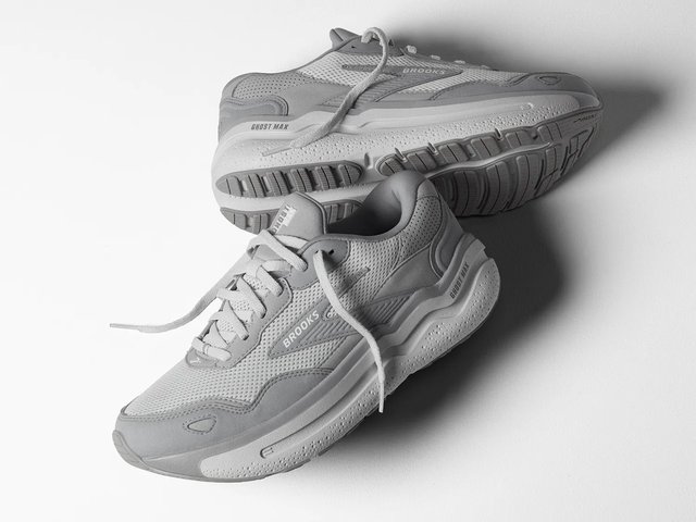 Brooks Ghost Max SE Running Shoe - Men display picture 1