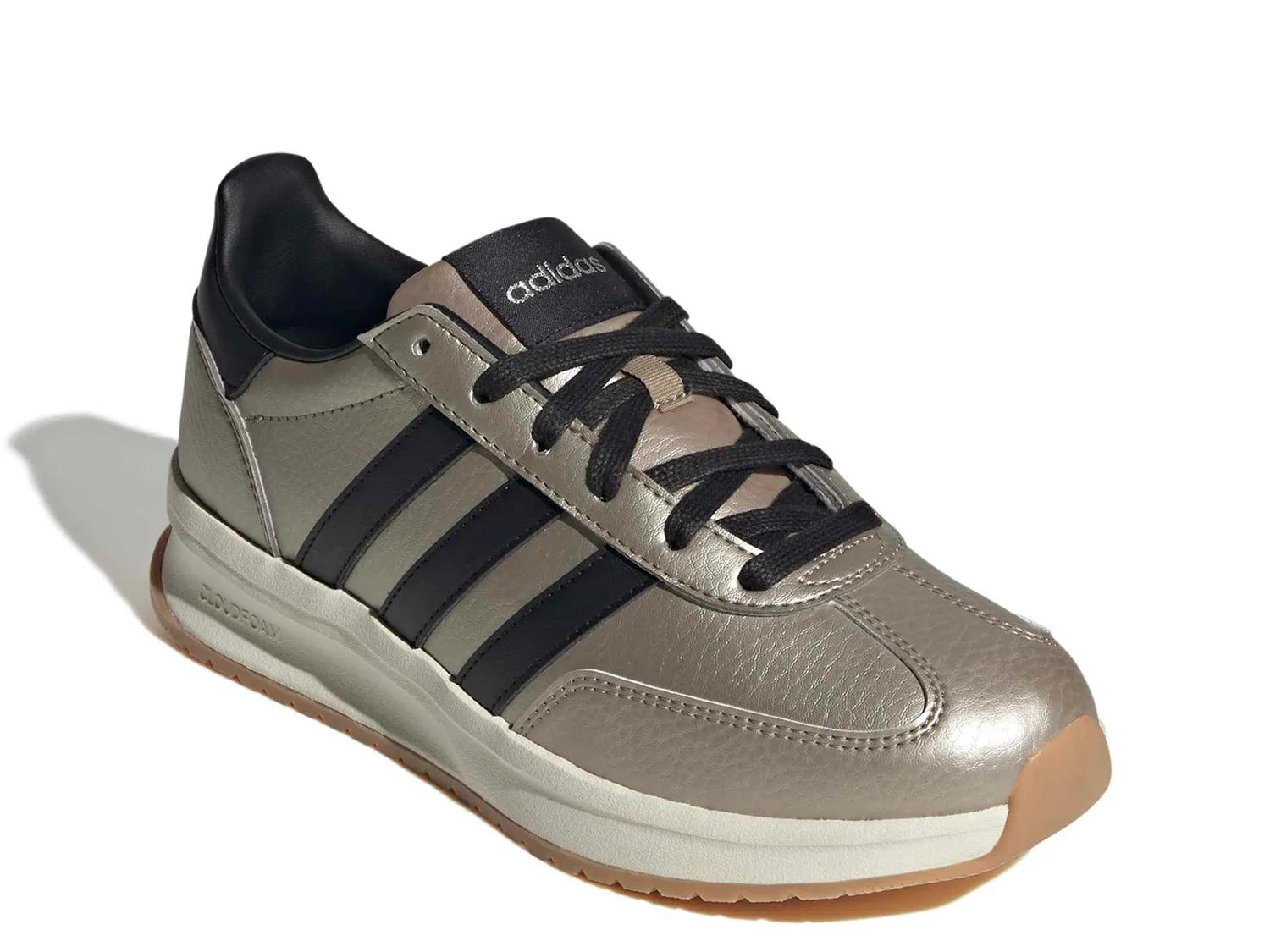 Run 70s 2.0 Sneaker - Women's - image 2