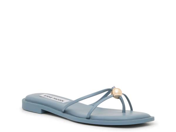 Click to shop flat sandals at DSW Designer Shoe Warehouse.