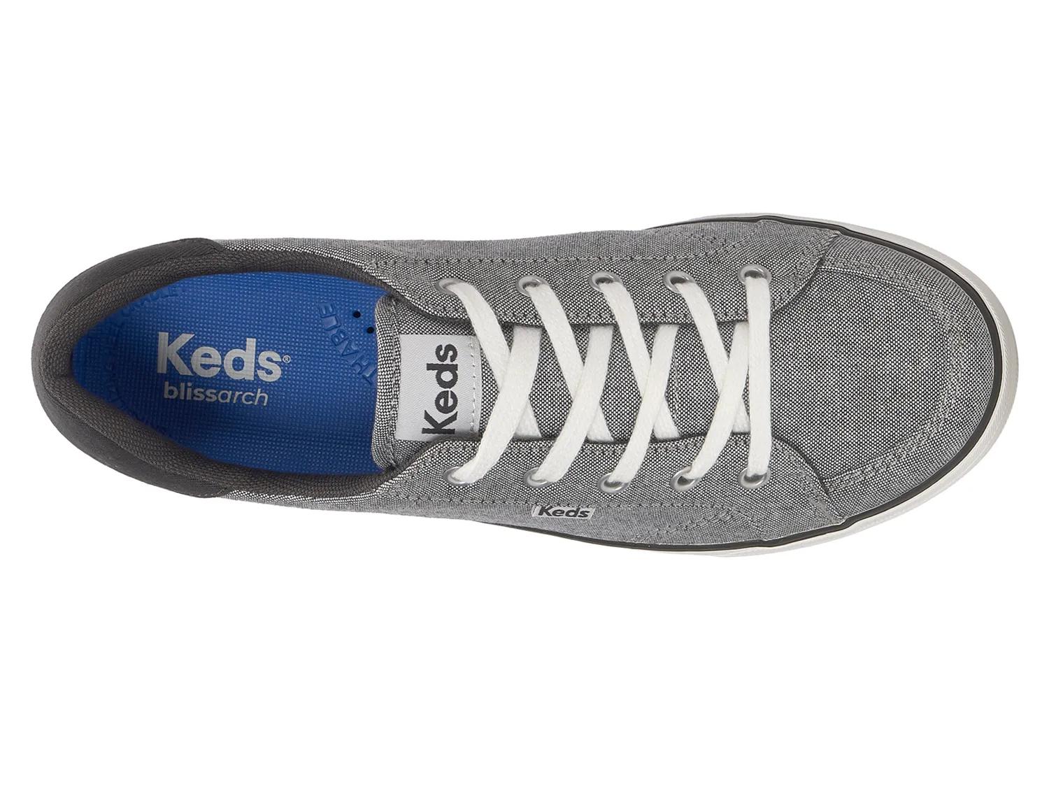 Center III Sneaker