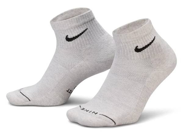 Click to shop men's athletic socks at DSW Designer Shoe Warehouse.