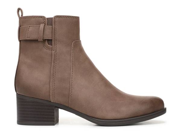 Click to shop women's Wide Width boots at DSW Designer Shoe Warehouse.