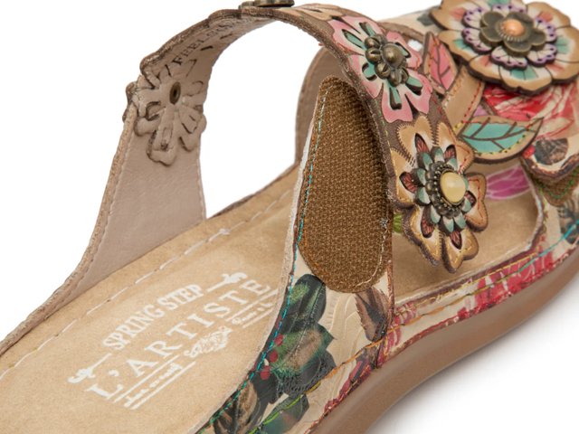 L'Artiste Beyondcomfy Wedge Sandal - Free Shipping | DSW