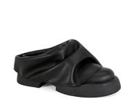 Maitye Clog Black view