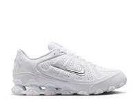 Reax 8 Sneaker - Women's White/Silver view