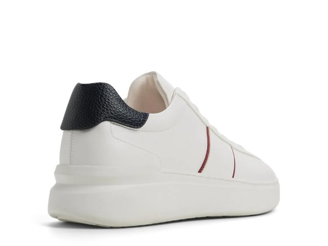 Paxon Sneaker