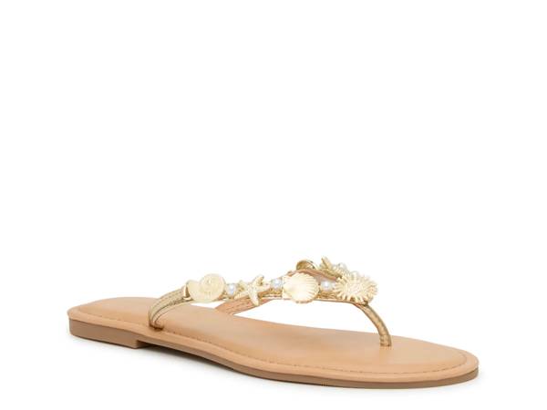 Click to shop women's sandals at DSW Designer Shoe Warehouse.