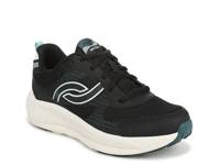 Intent Walking Shoe - Women's Black view