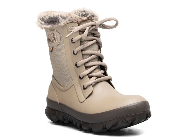 Bogs Arcata Dots Snow Boot - Women's - Free Shipping | DSW