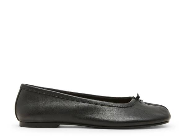 Featuring a black flat with a split in the toe from Steve Madden.