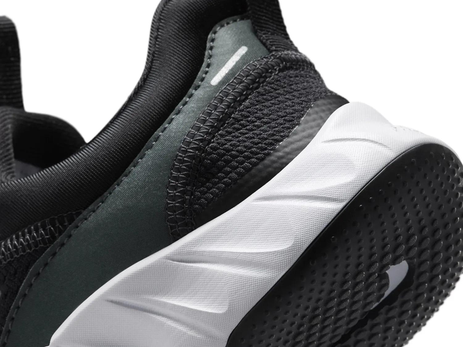 Free Ride Sneaker