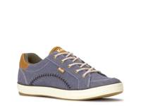Center III Sneaker - Women's Blue/Navy view