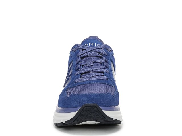 Walk Max Skyline Sneaker - Women's