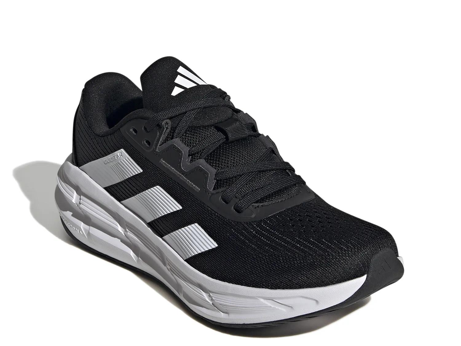 Questar 3 Running Shoe - Women's - image 2