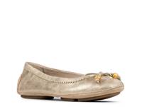 Rosita Flat Platino Suede view