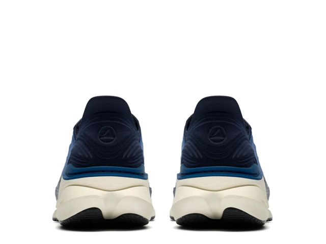 Clarks Pace Sneaker