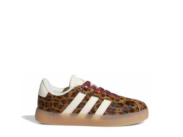 Click to shop girls shoes at DSW Designer Shoe Warehouse.