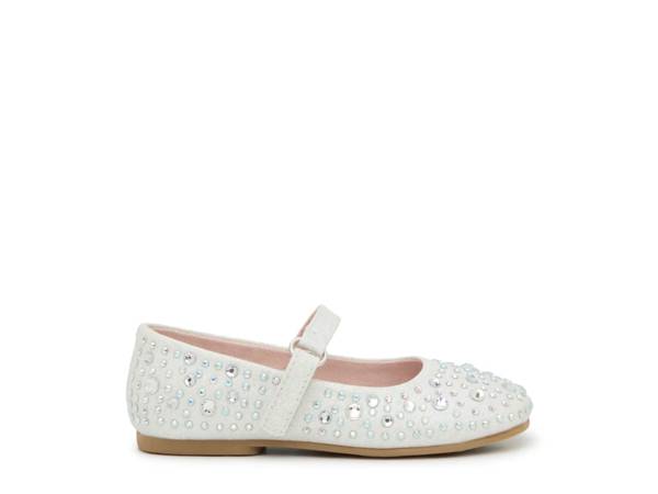 Click to shop girls' ballet flats at DSW Designer Shoe Warehouse.