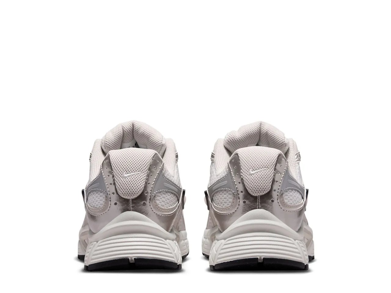 V5 RNR Sneaker - Women's