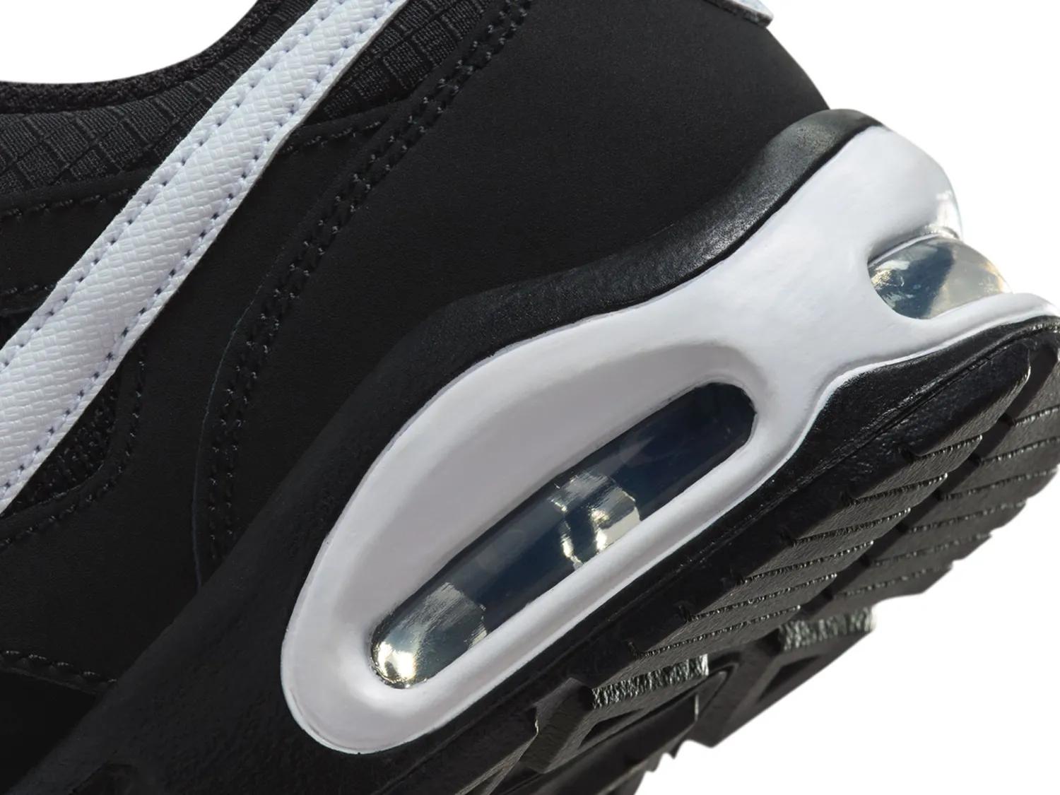 Air Max IVO Sneaker