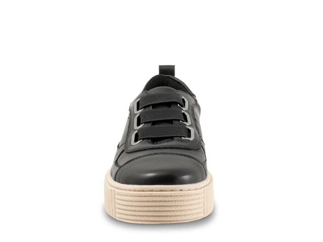 Bliss Platform Sneaker