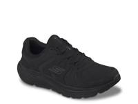 GO RUN Consistent 3 - Core Track Sneaker - Men's Black view