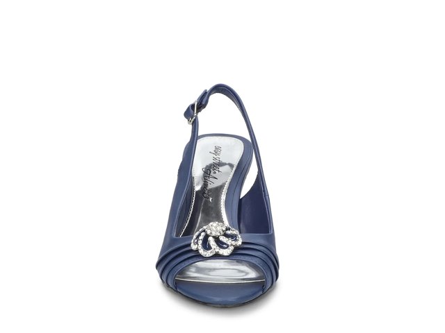 Poise Slingback Pump