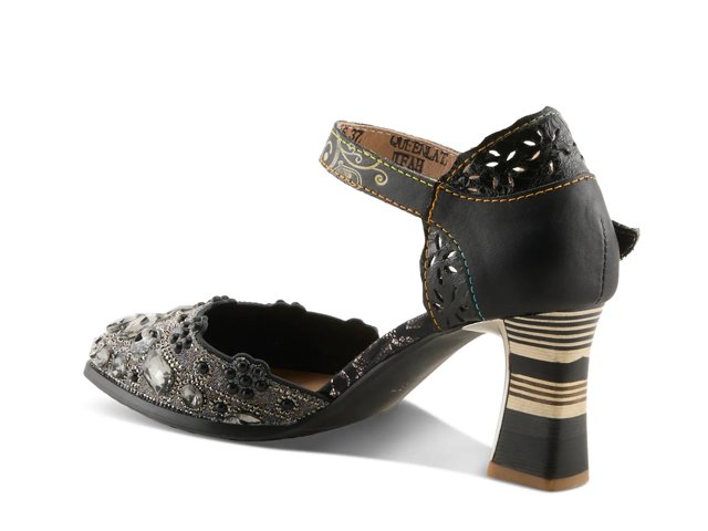 L'Artiste Queen Latifah Pump - Free Shipping | DSW