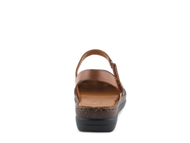 Azmira Sandal