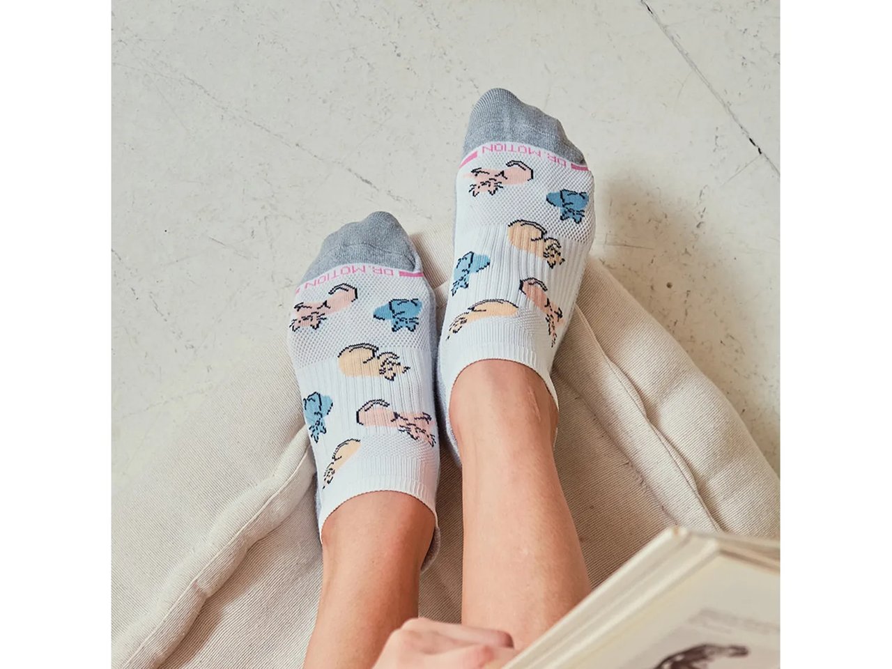 Cats & Solid Women's No Show Socks - 2 Pack