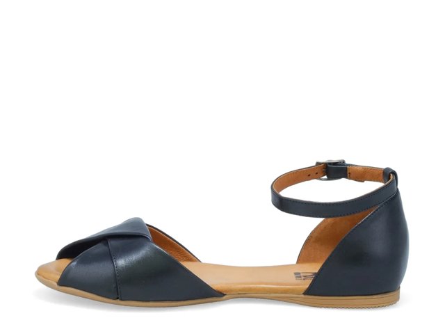 Kendria Sandal