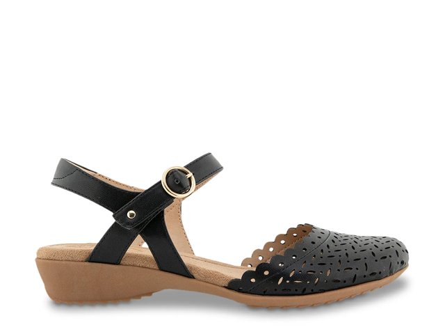 Vinya Wedge Sandal