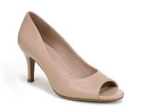 Locke Pump Taupe Synthetic view