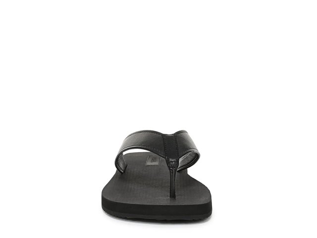 Vince Fiji Flip Flop - Free Shipping | DSW display picture 3