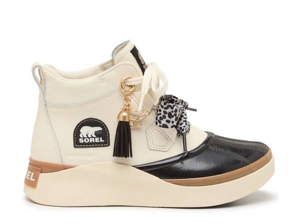 Click to shop women's snow & winter boots at DSW Designer Shoe Warehouse