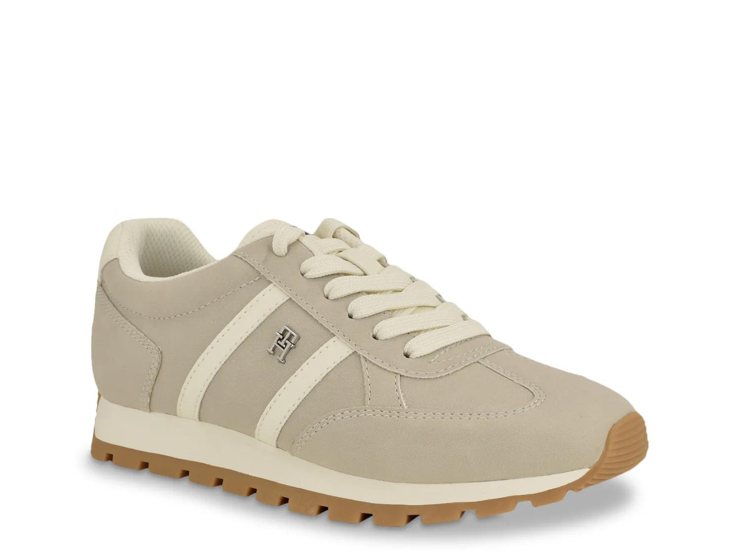 Hezena Sneaker - image 3