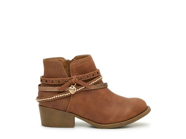 Click to shop kids' boots at DSW Designer Shoe Warehouse.