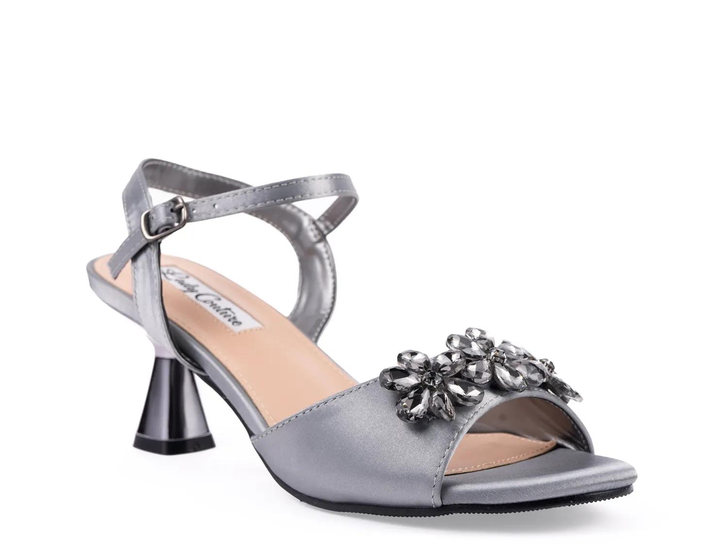 Liz Sandal - image 3