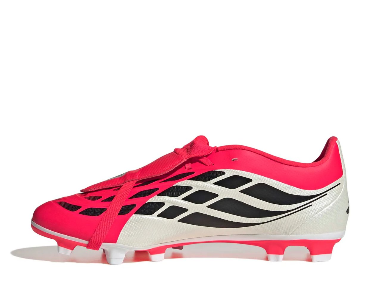 PREDATOR Club Firm/Multi Ground Soccer Cleat