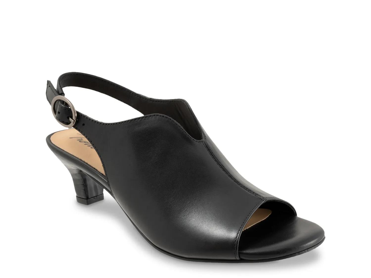 Norma Sandal