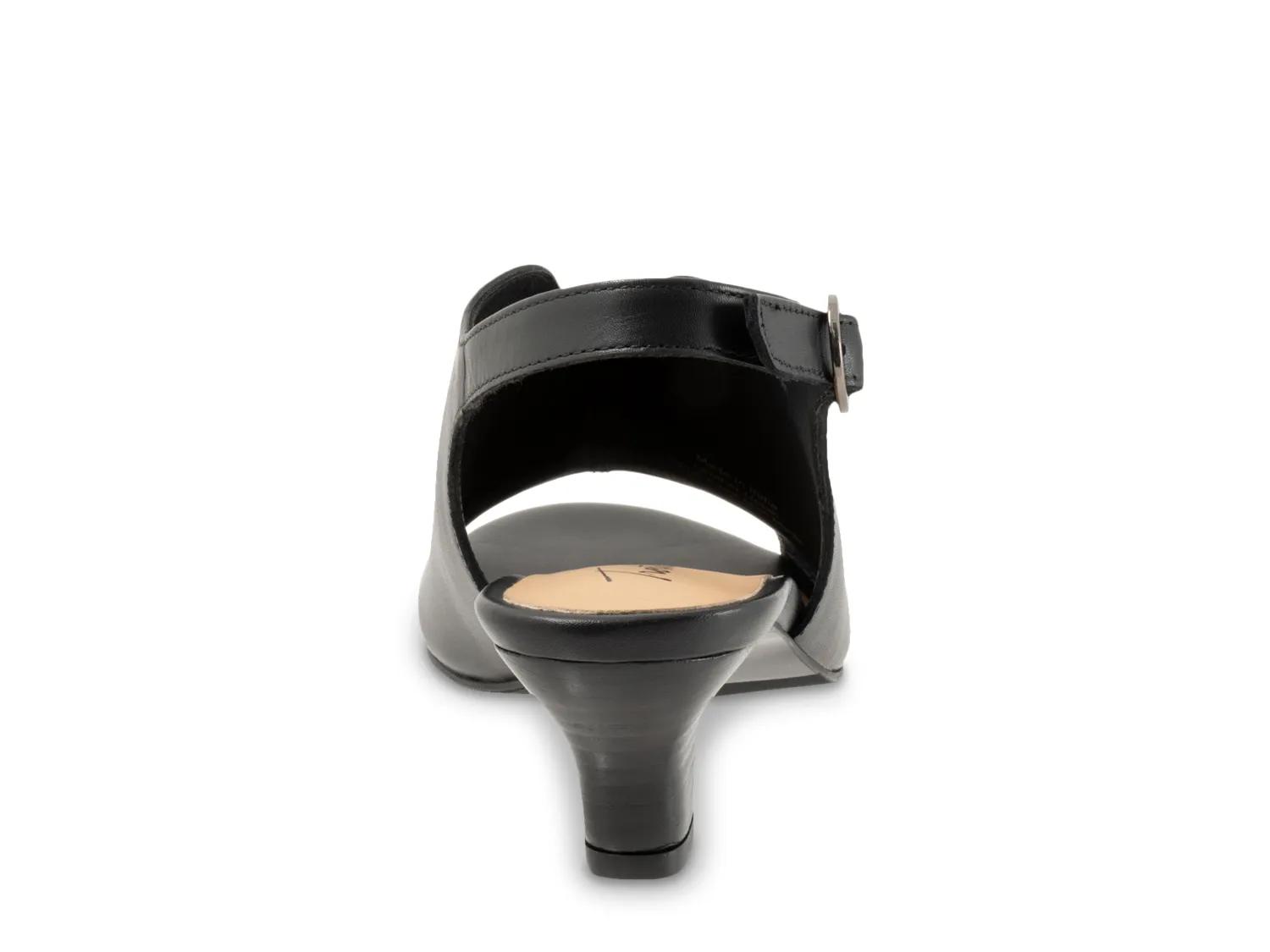 Norma Sandal