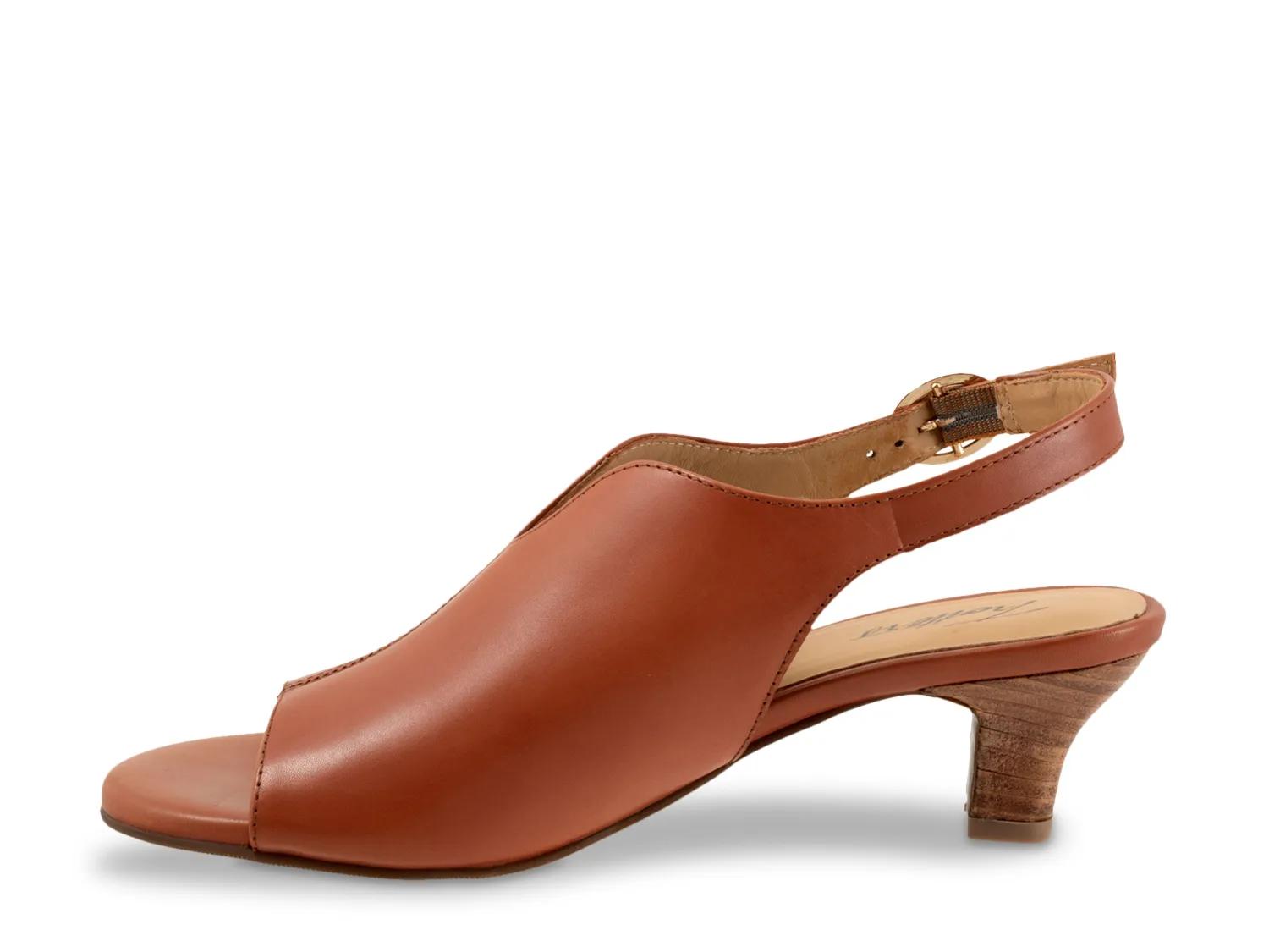 Norma Sandal